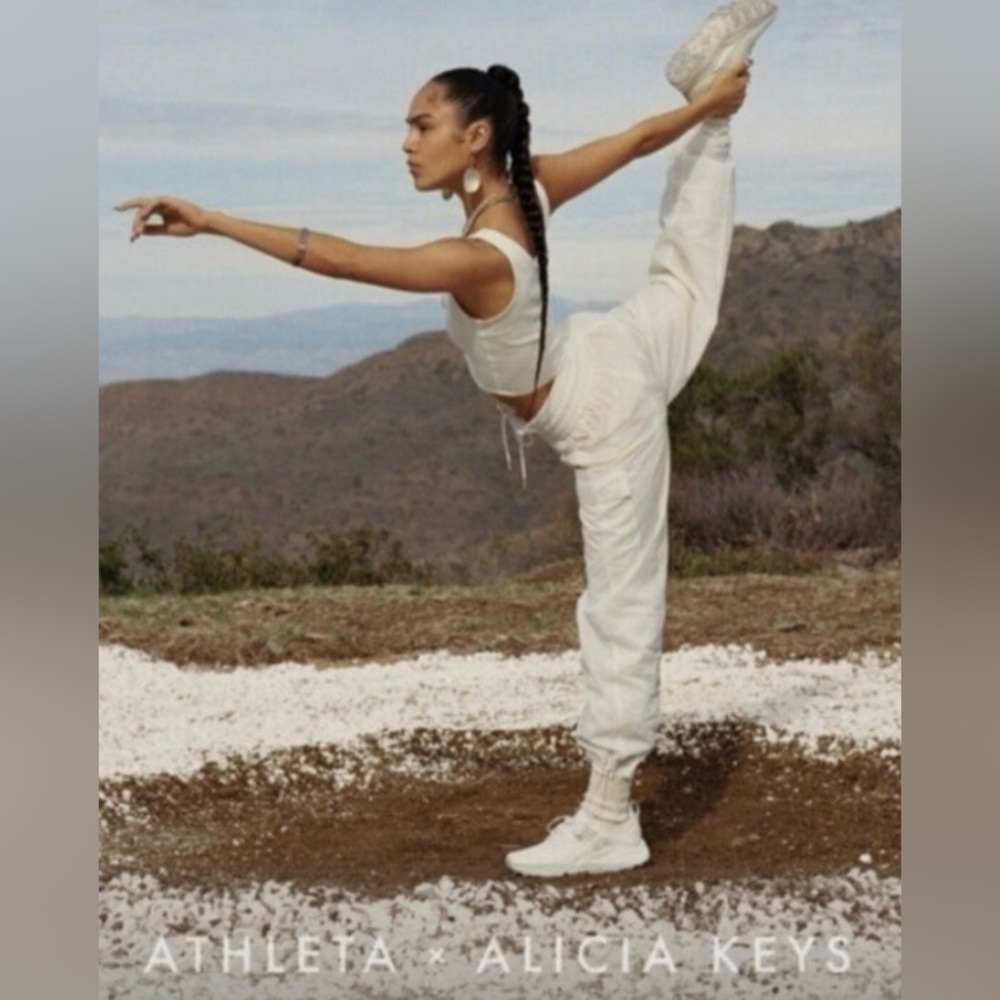 ATHELTA x ALICIA KEYS Nylon Cream Joggers